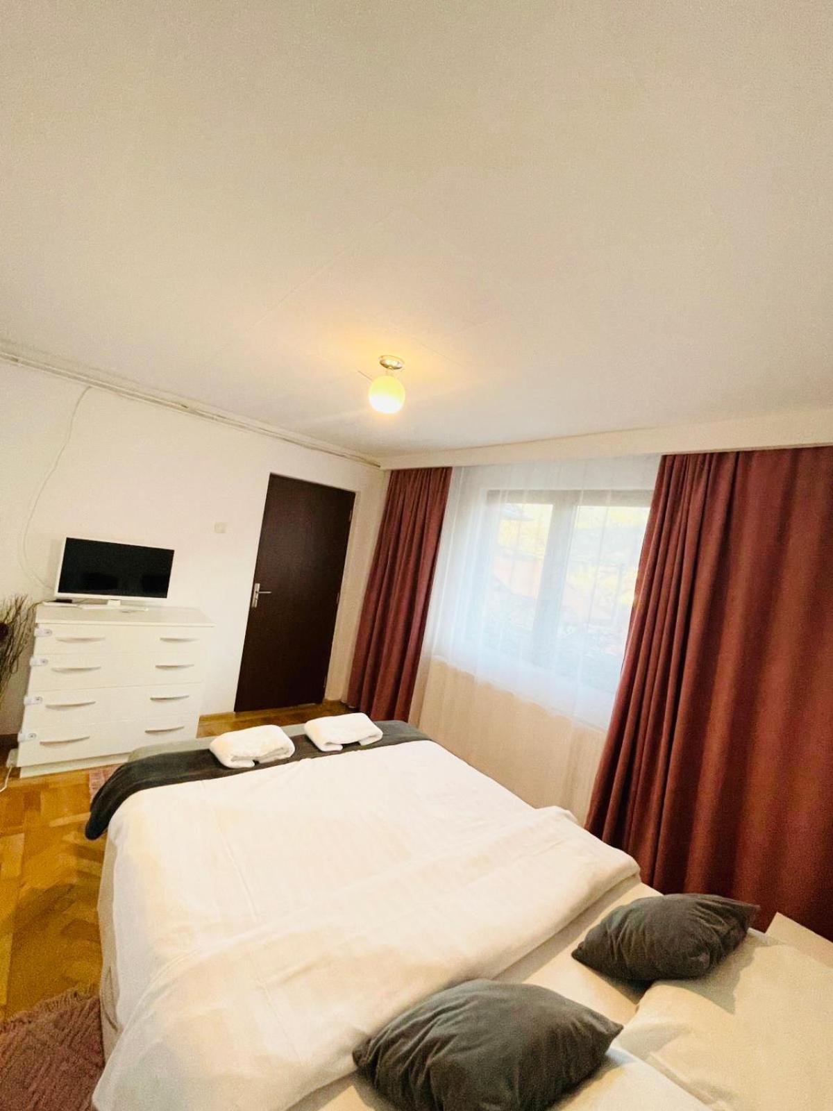 Villa Londof With Panoramic View Brasov